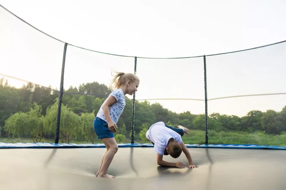 trampolína