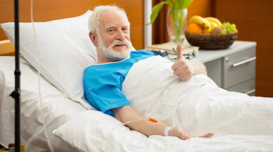5 dôvodov, prečo sú nastaviteľné polohovacie postele lepšie pre starších pacientov
