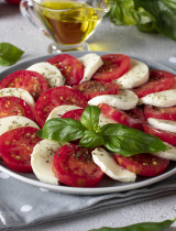 Recept na Caprese a jeho moderné obmeny: Taliansky šalát, ktorý neomrzí
