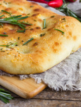 Focaccia – ani chlieb, ani pizza. Prinášame recept na túto legendárnu taliansku pochúťku