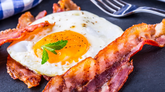 Recept na hemendex: Sýte raňajky z vajec a šunky. Zapojte i kreativitu