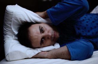 Prečo nemôžem zaspať, aj keď cítim únavu? Toto sú možné príčiny!