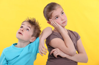 Ako riešiť neustále hádky medzi súrodencami? Užitočné tipy pre zúfalých rodičov!