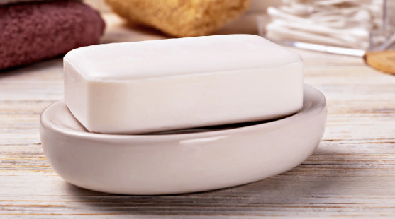 7 tipov, ako využiť tuhé mydlo v domácnosti – šikovné triky, ktoré oceníte