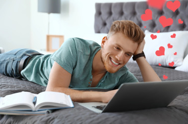 Horoskop pre nezadaných na rok 2026: Čo prinesie tento rok v láske tým, ktorí sú single?