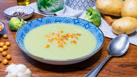 Brokolicová krémová polievka, do ktorej sa zamiluje každý